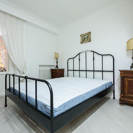 Palazzo Dello Spagnolo Suite Naples Luaran gambar