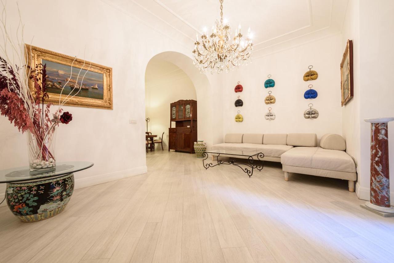 Palazzo Dello Spagnolo Suite Naples Luaran gambar