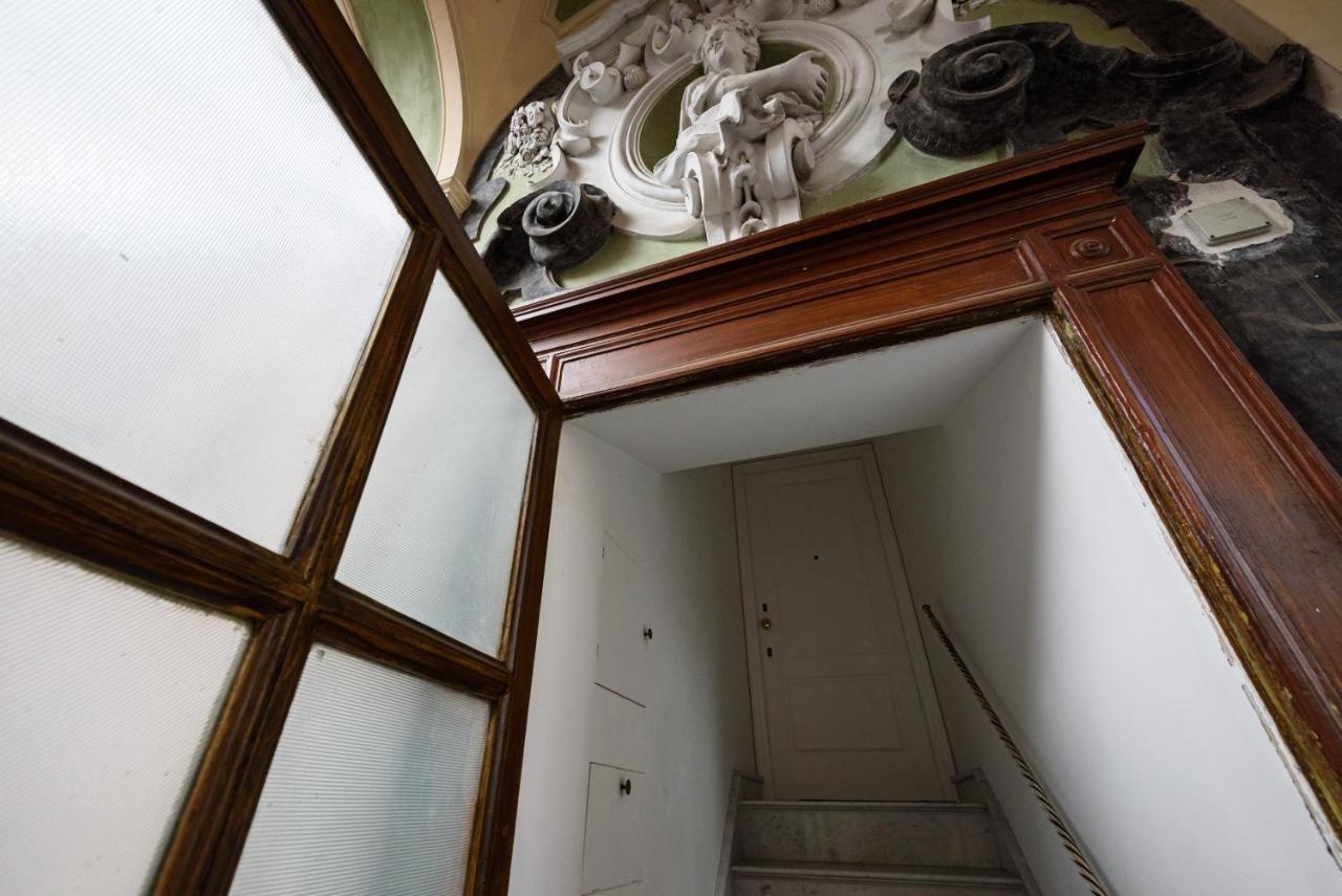 Palazzo Dello Spagnolo Suite Naples Luaran gambar