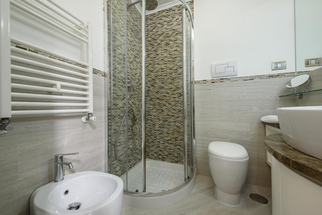 Palazzo Dello Spagnolo Suite Naples Luaran gambar