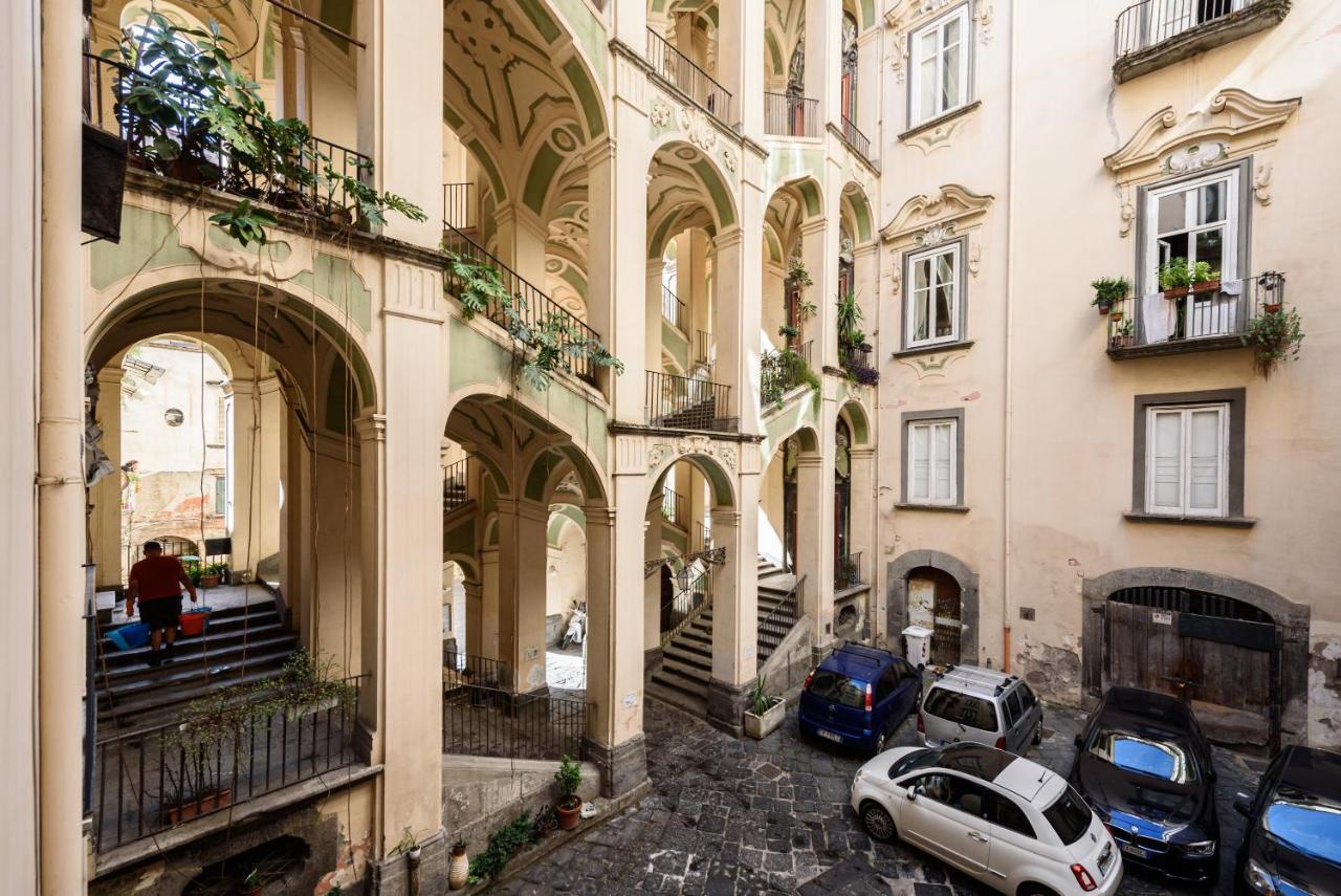Palazzo Dello Spagnolo Suite Naples Luaran gambar