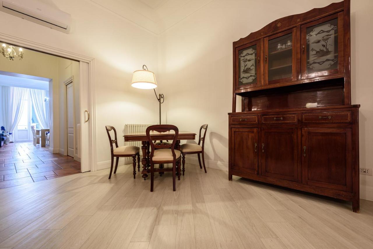 Palazzo Dello Spagnolo Suite Naples Luaran gambar
