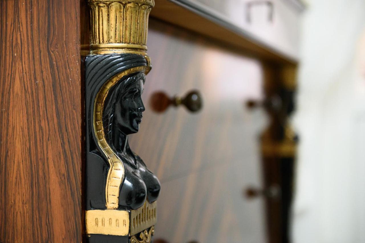 Palazzo Dello Spagnolo Suite Naples Luaran gambar